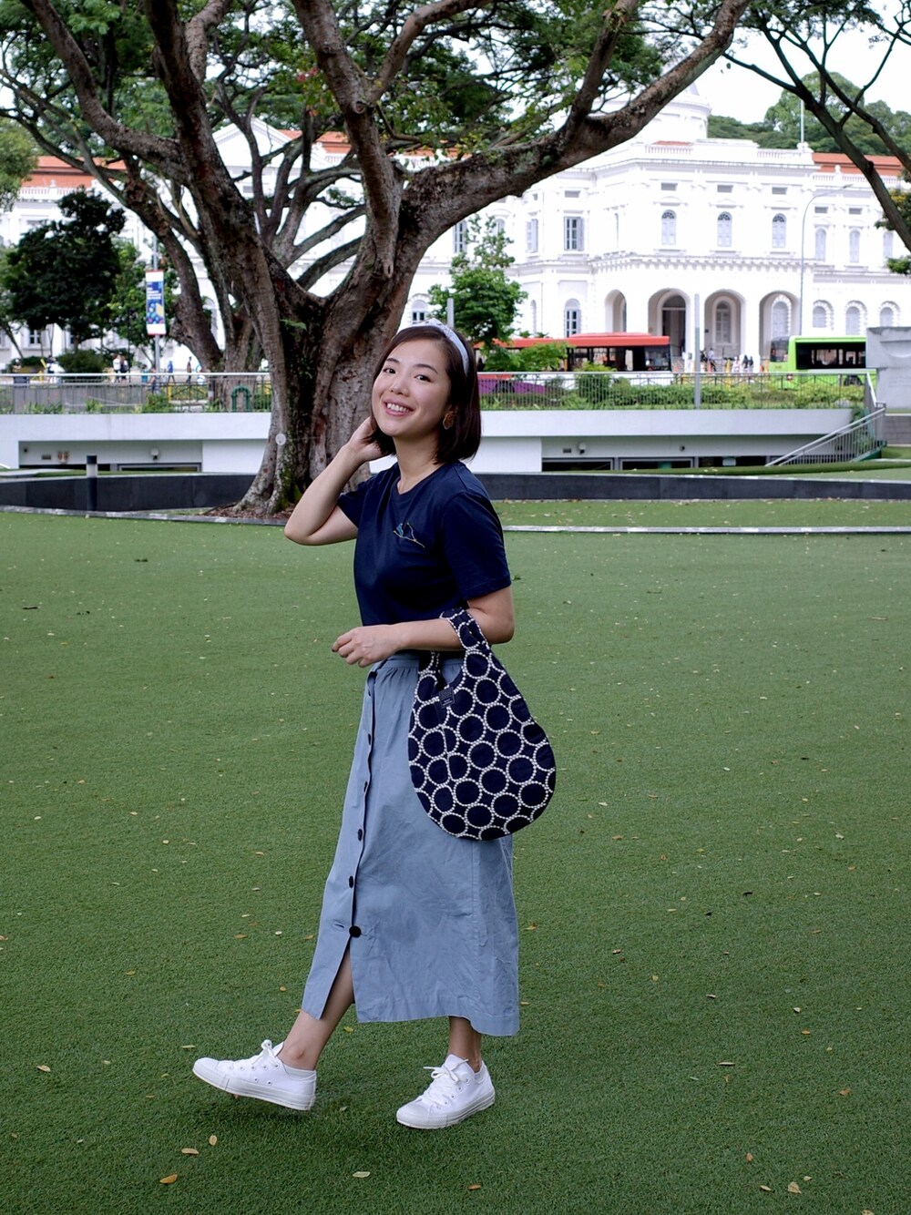 「今日のコーデ、休日スタイル、daily look、date style♡、ootd、outfit、weekend、blue」｜「keurparisのアイテム（Tシャツ/カットソー、ブルー系）」を使った、自然卷tutuさん（レディース・160cm）の秋コーディネートの1枚目の写真