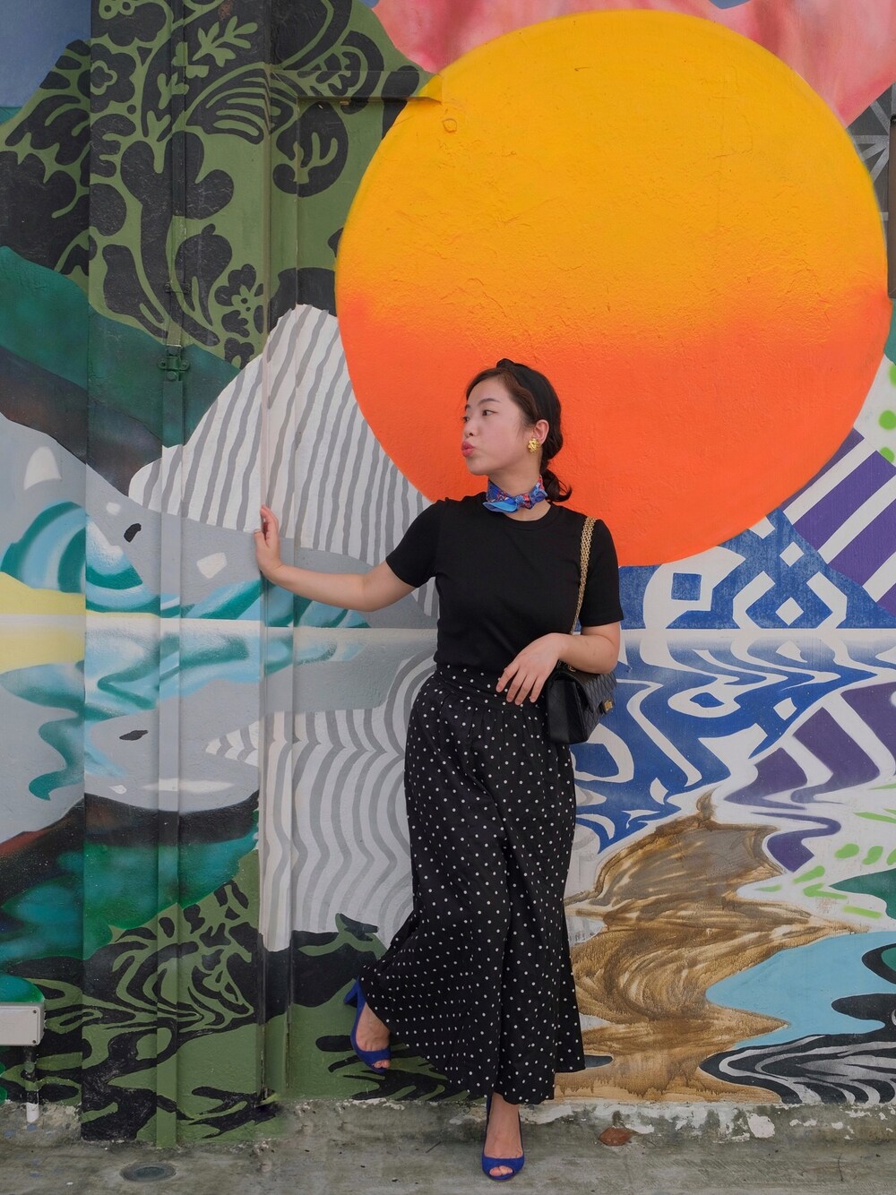 「daily look、date style♡、ootd、outfit、outfitoftheday、vintage style、weekend、chanel2.55」｜「CHANELのアイテム（バッグ、ブラック系）」を使った、自然卷tutuさん（レディース・160cm）の春コーディネートの1枚目の写真