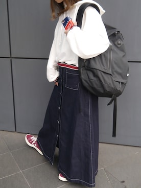 「アイテム（パーカー、ホワイト系）」を使った、Mamiさん（レディース・159cm）の秋コーディネート