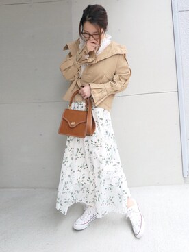 Mamiさんの「花柄フレアーシフォンスカート」を使ったコーディネート