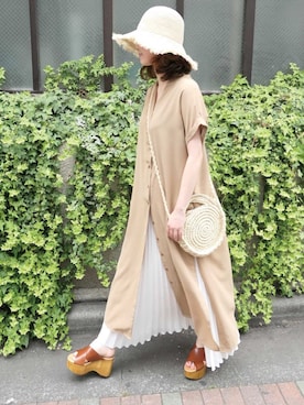 「ウェッジソール」｜「アイテム（シャツワンピース）」を使った、Mamiさん（レディース・159cm）の夏コーディネート