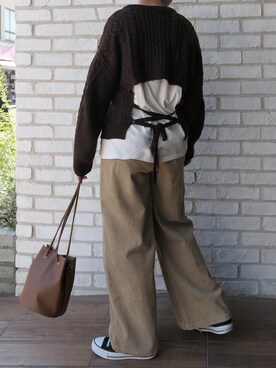 「CORNERS（コーナーズ）のアイテム（その他パンツ）」を使った、Mamiさん（レディース・159cm）の秋コーディネート