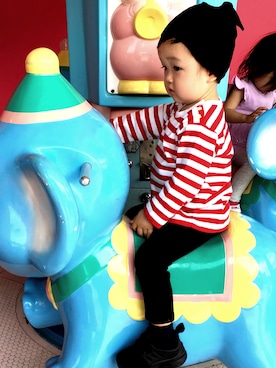 「Mini Rodini（ミニロディーニ）のアイテム（ニットキャップ/ビーニー）」を使った、AOSIXさん（キッズ・90cm）の秋コーディネート