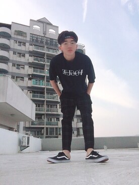 「PEACEMINUSONE x VOGUEのアイテム（T Shirts、ブラック系）」を使った、오이민/Minminさん（メンズ・173cm）の冬コーディネート