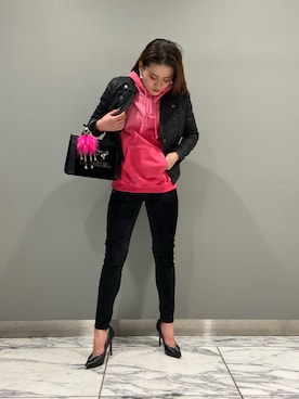 「DIESEL」｜「アイテム（財布/小物）」を使った、m✳︎さん（レディース・169cm）の冬コーディネート