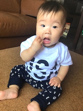 「Rodeo Crowns KIDS（ロデオクラウンズ　キッズ）のアイテム（Tシャツ/カットソー、ホワイト系）」を使った、さくままさんの秋コーディネート