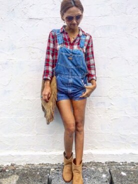 「OSHKOSH（オシュコシュ）のアイテム（サロペット/オーバーオール）」を使った、michelleannさん（レディース・165cm）の冬コーディネート