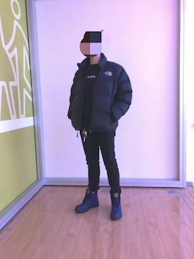 「THE NORTH FACE（ザノースフェイス）のアイテム（羽絨衣/大衣、ブラック系）」を使った、otsuzinさん（メンズ・182cm）の冬コーディネート