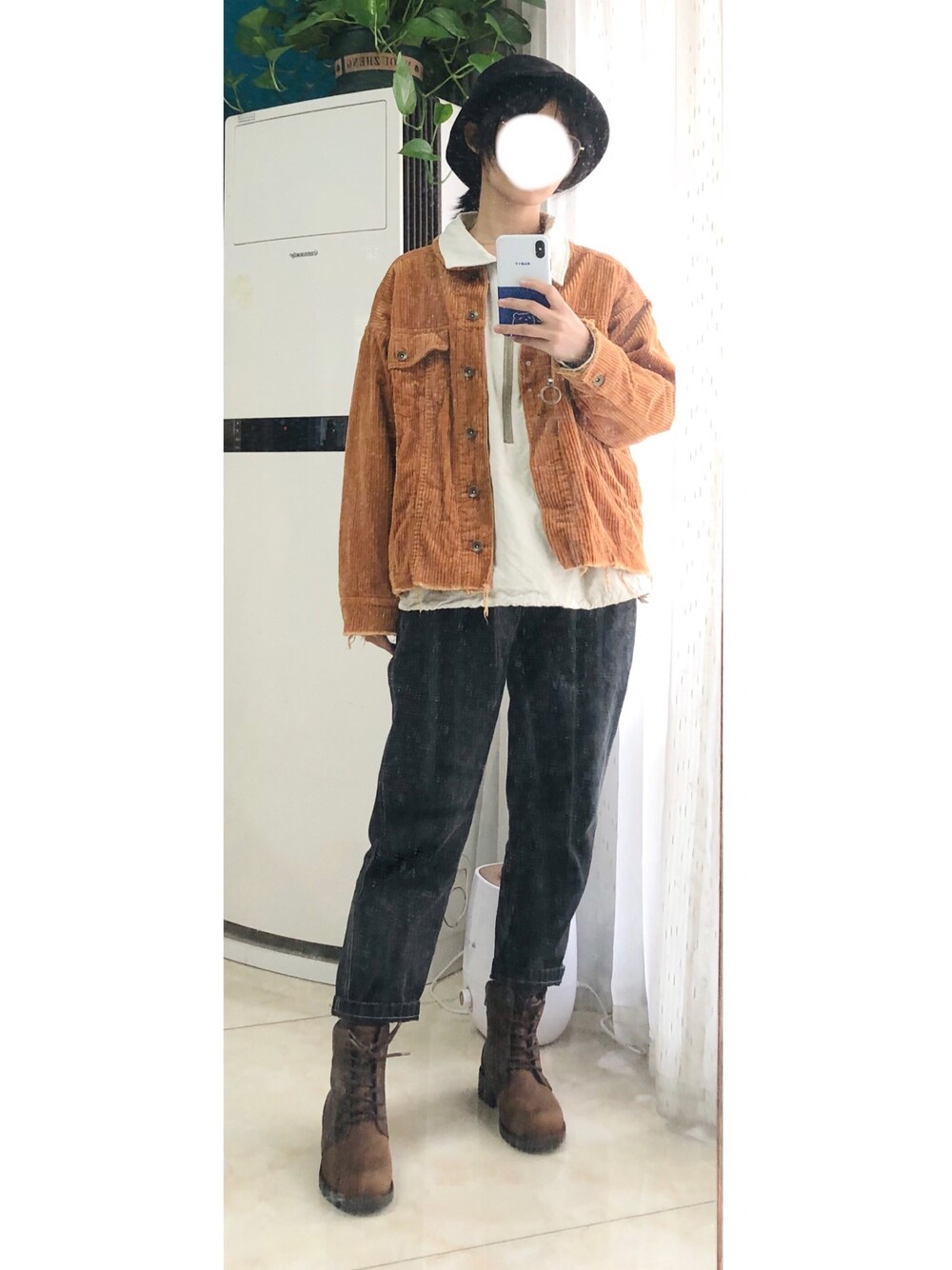 「ootd、街头搭配、男友风」｜「w closetのアイテム（ブルゾン、オレンジ系）」を使った、SiennaDengさん（レディース・160cm）の冬コーディネートの1枚目の写真
