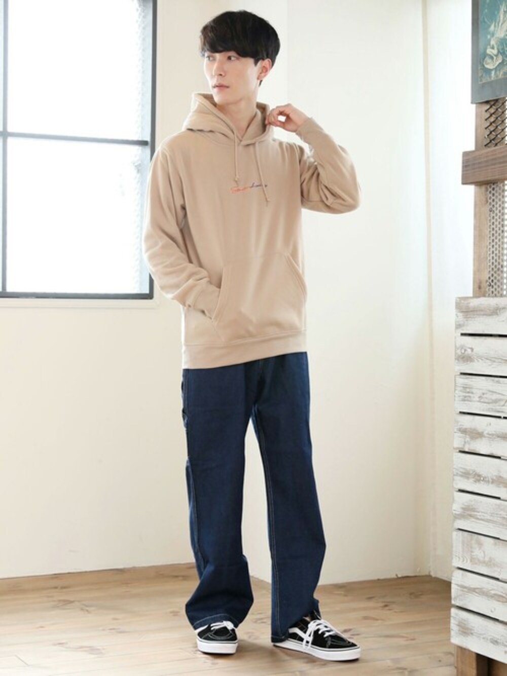 その他のパーカーを着用したメンズの冬コーディネートの1枚目の写真