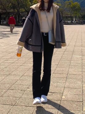 「フレアデニム」｜「アイテム（ムートンコート）」を使った、さえみさん（レディース・165cm）の冬コーディネート