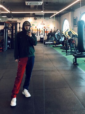 「AMBUSH（アンブッシュ）のアイテム（パンツ）」を使った、zhongjiang0207さん（メンズ・186cm）の春コーディネート