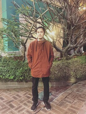 「PULL&BEAR（プルアンドベア）のアイテム（スニーカー）」を使った、Achun Achunさん（メンズ・175cm）の冬コーディネート