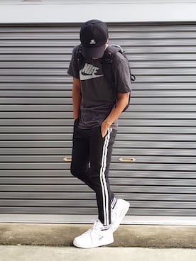 「ナイキTシャツ」｜エポジンさん（メンズ・175cm）の秋コーディネート