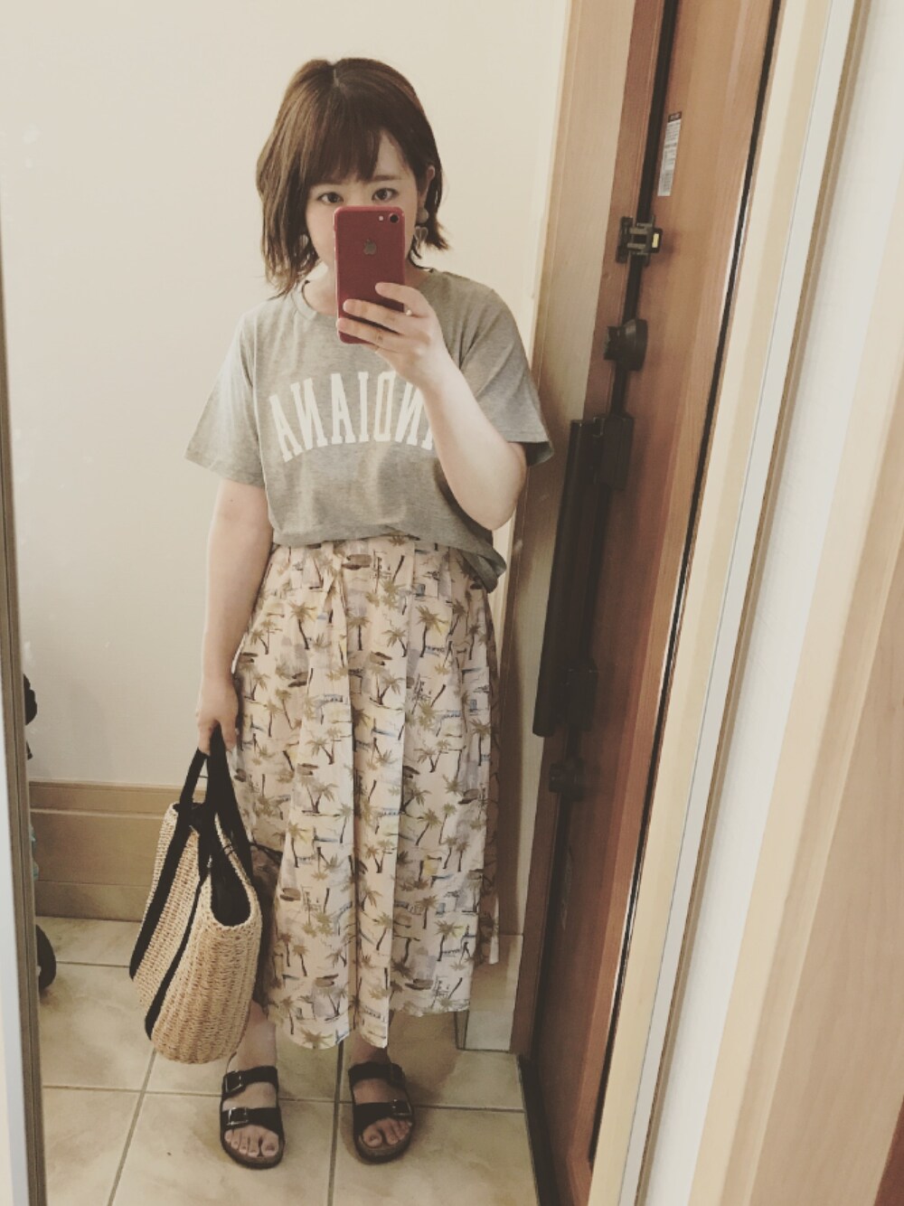 「カジュアル、パームプリント、Khaju、アダルトおカワたん部、夏、グレー」｜「KhajuのKhaju:パームプリントスカート◇（スカート、ベージュ系）」を使った、memeさん（レディース・148cm）の夏コーディネートの1枚目の写真