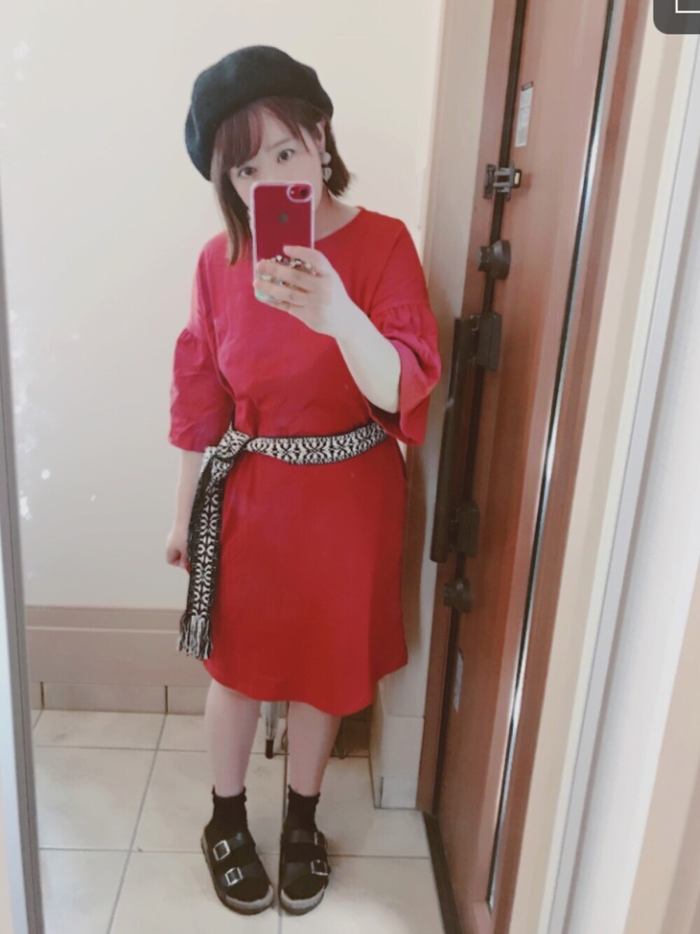 「ナローベルト、ワンピース、赤、ベレー帽、プチプラコーデ、おしゃれさんと繋がりたい、アダルトおカワたん部」｜「GUのアイテム（ワンピース、レッド系）」を使った、memeさん（レディース・148cm）の夏コーディネートの1枚目の写真