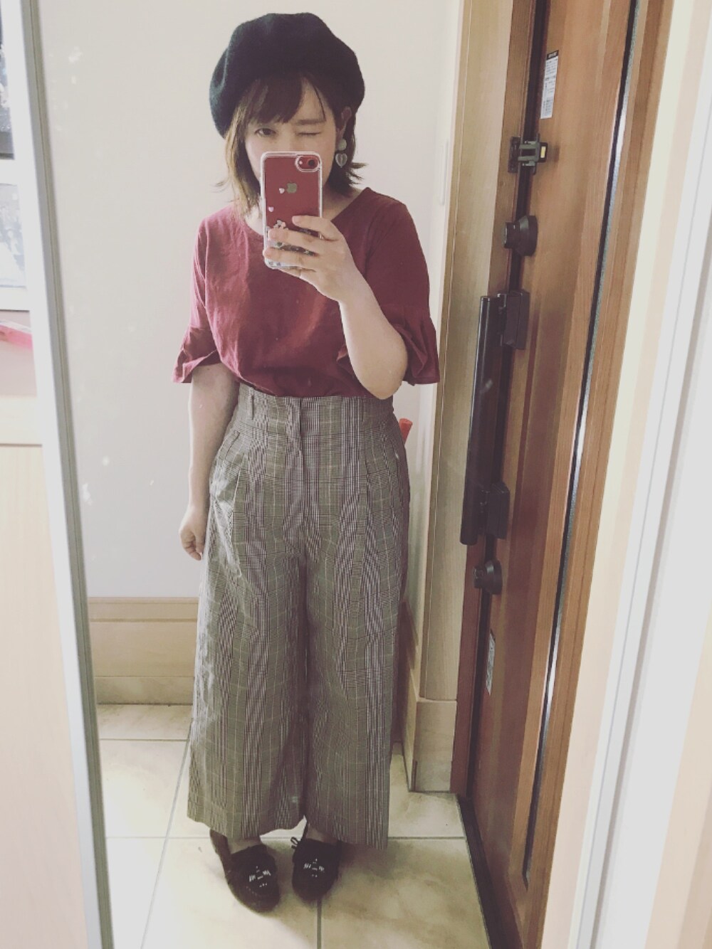 「秋服、アキコーデ、チェックパンツ、ローリーズファーム(LOWRYS FARM)、低身長コーデ」｜「LOWRYS FARMのチェックワイドパンツ　765304（その他パンツ、ブラウン系）」を使った、memeさん（レディース・148cm）の秋コーディネートの1枚目の写真