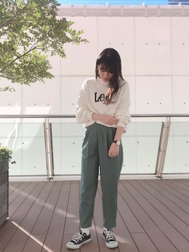 「earth music&ecology（アースミュージックアンドエコロジー）のアイテム（スウェット）」を使った、SAKiさん（レディース・164cm）の冬コーディネート