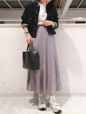 「ノーカラー」｜「アイテム（デニムジャケット）」を使った、SAKiさん（レディース・164cm）の秋コーディネート