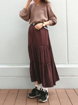 「earth music&ecology（アースミュージックアンドエコロジー）のサテンティアードスカート ＊●（スカート）」を使った、SAKiさん（レディース・164cm）の秋コーディネート