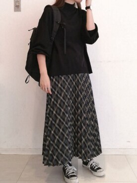 「earth music&ecology（アースミュージックアンドエコロジー）のアコーディオンプリーツスカート ＊（スカート）」を使った、SAKiさん（レディース・164cm）の秋コーディネート
