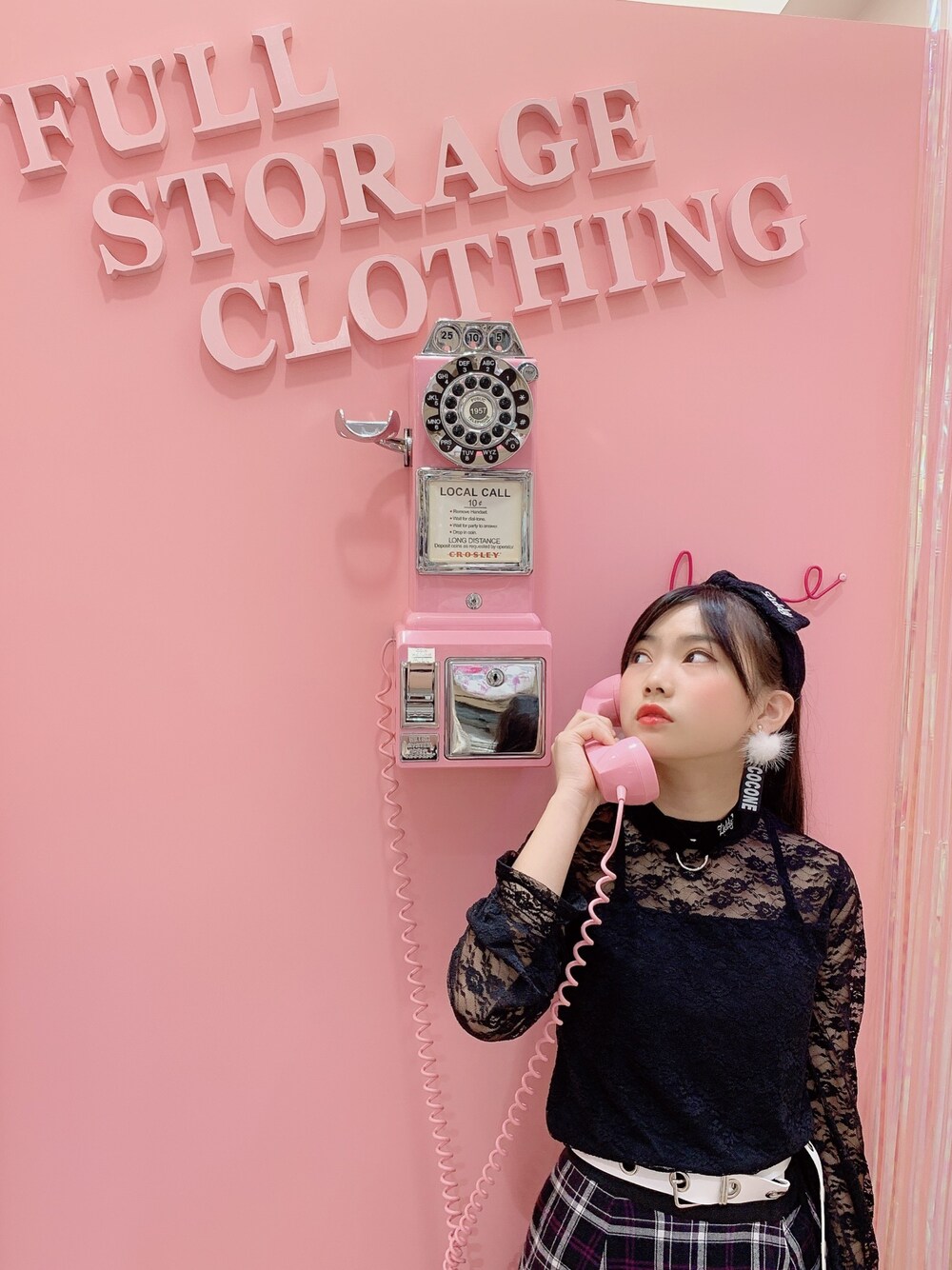 「カジュアル、大人コーデ、プチプラ、大人カジュアル、黒コーデ、黒、スカート、チェック、秋冬コーデ、レース」｜「ルココネのアイテム（イヤリング、ホワイト系）」を使った、✨R IＡ✨さん（レディース・145cm）の秋コーディネートの1枚目の写真