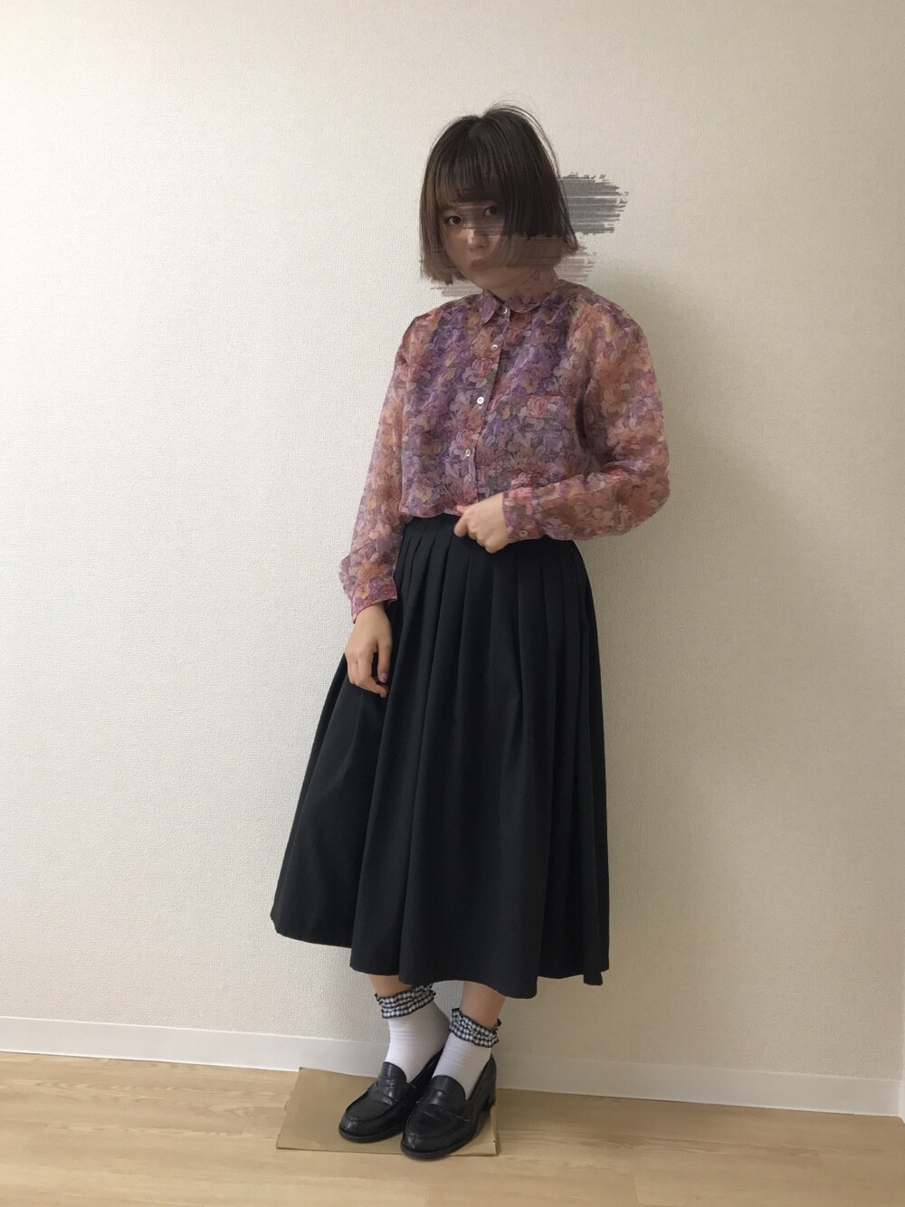 「秋色、ラフ、パープル、ブラウス、タックイン、ローファー、シースルー、スカーチョ、ギンガムチェック、古着」｜「usedのアイテム（シャツ/ブラウス、その他）」を使った、あらかわみか（みかんぬ）さん（レディース・158cm）の夏コーディネートの1枚目の写真