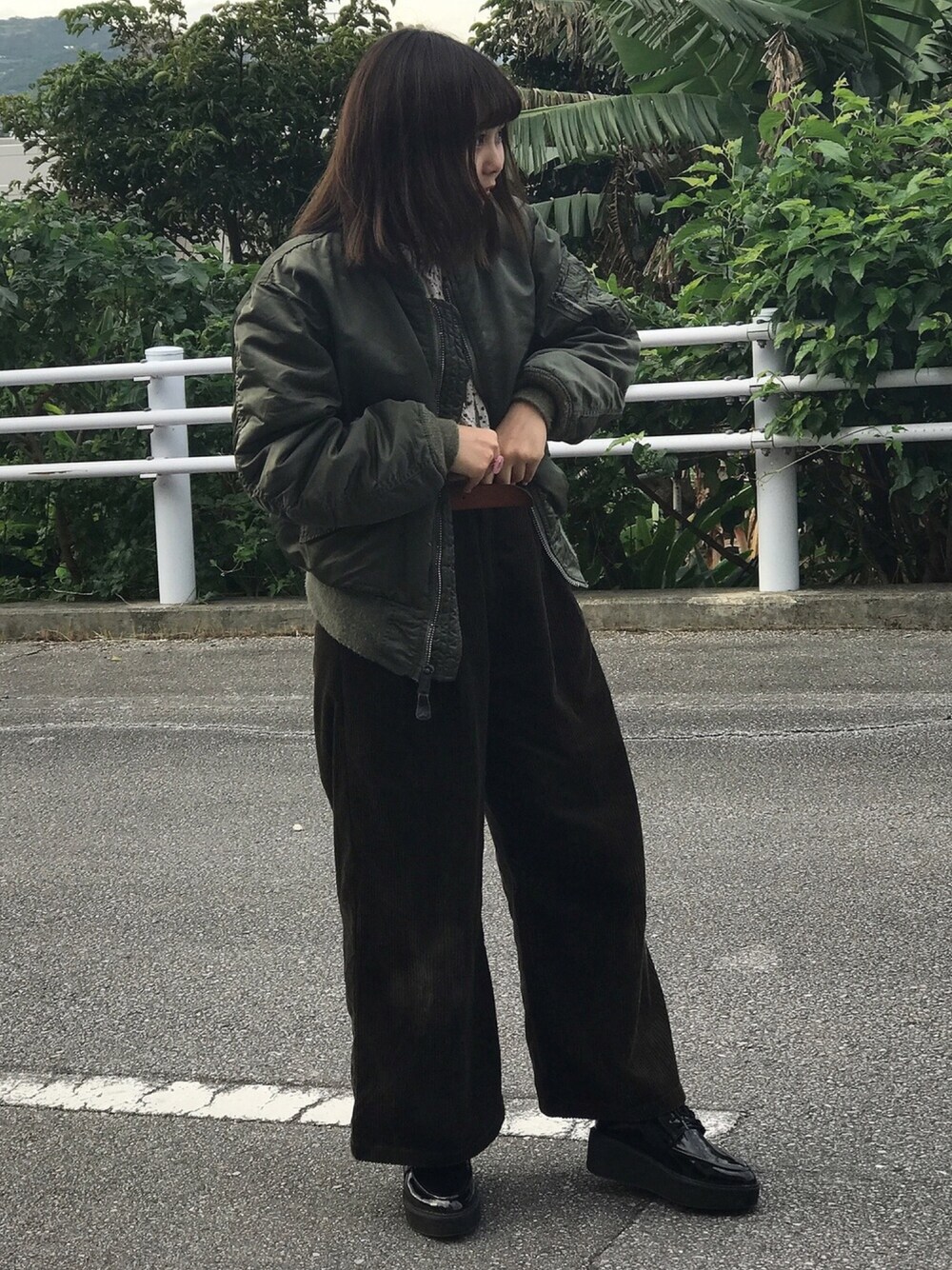 「オトナカジュアル、カジュアルコーデ、冬コーデ、フリル、ootd、シンプルコーデ、MA-1、コーデュロイ、古着、merry jenny」｜「usedのMA-1（ジャケット/アウター、グリーン系）」を使った、あらかわみか（みかんぬ）さん（レディース・158cm）の冬コーディネートの1枚目の写真