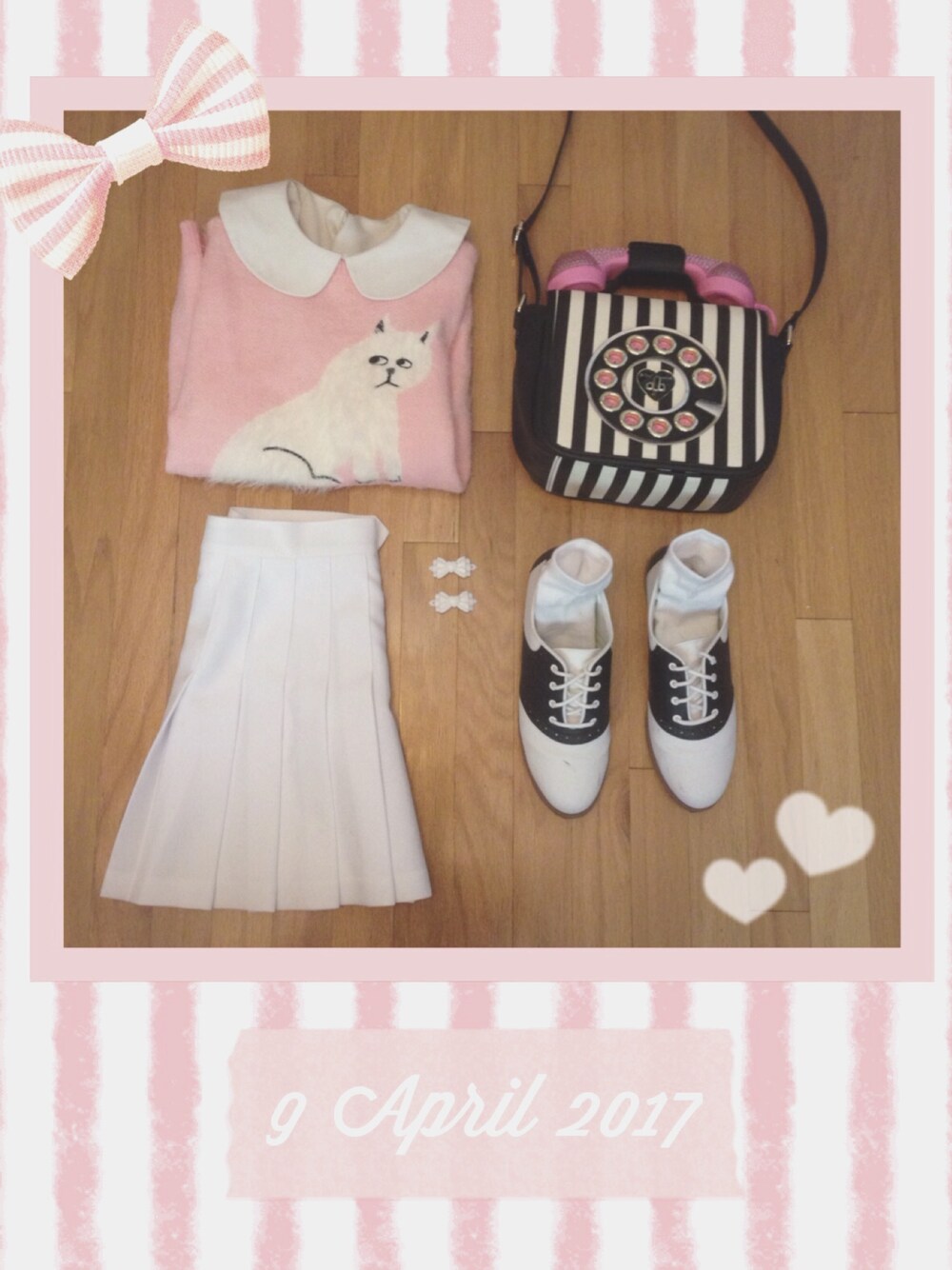 「lazy oaf、cat、saddleshoes、white、pink、pleated skirt、American Apparel、Betsey Johnson、coot、casual」｜「LAZY OAFのアイテム（ニット/セーター、ピンク系）」を使った、Anne Frankensteinさん（レディース・155cm）の春コーディネートの1枚目の写真