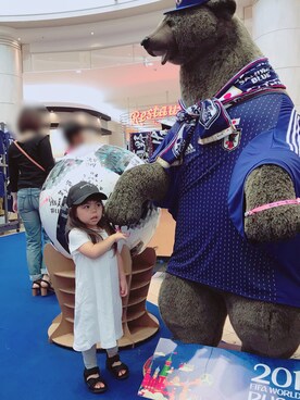 「devirock（デビロック）のポケット付き半袖Aラインワンピース 半袖ワンピース（ワンピース、ホワイト系）」を使った、✩しーちゃろ✩さん（キッズ・100cm）の夏コーディネート