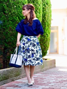 「ひざ丈スカート」｜「アイテム（アクセサリー）」を使った、AINAさん（レディース・153cm）の春コーディネート