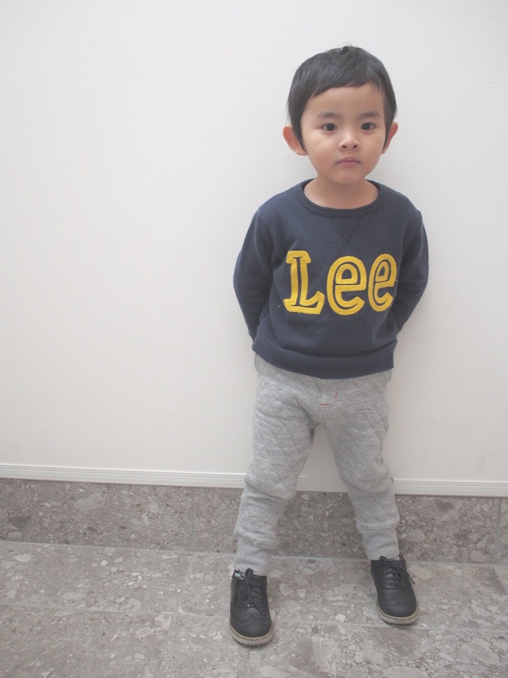 「kids、キッズコーデ、おとこのこ、100cm、3歳、LEE、スウェット」｜「Right-onのアイテム（スウェット、ブルー系）」を使った、SEI-KOTOさん（キッズ・100cm）の春コーディネートの1枚目の写真