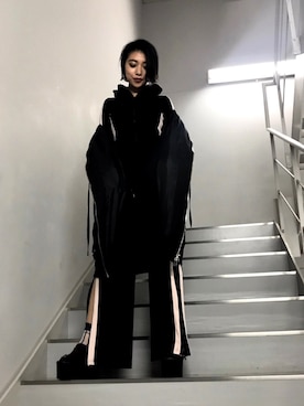 「stud.（スタッド）のアイテム（パンツ）」を使った、yurina katsuraさん（レディース・165cm）の秋コーディネート