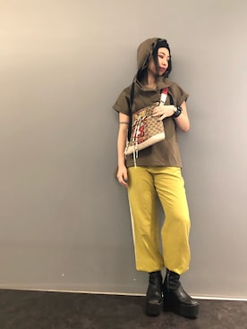 「Yasutoshi Ezumi（ヤストシエズミ）のアイテム（パンツ）」を使った、yurina katsuraさん（レディース・165cm）の夏コーディネート