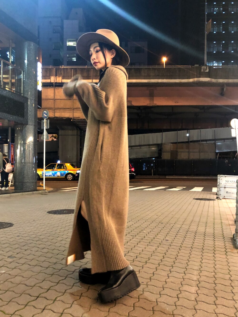 「秋服準備はじめました、ニット、秋服、オトナカジュアル、シンプルコーデ、ワンピース、ニットワンピース、ROYAL FLASH、ROYAL FLASH ueno、大人ガーリー」｜「ISAMU KATAYAMA BACKLASHのアイテム（ハット、ベージュ系）」を使った、yurina katsuraさん（レディース・165cm）の秋コーディネートの1枚目の写真