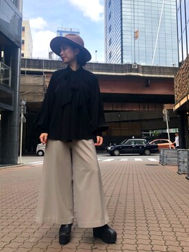 「ボウタイ」｜「アイテム（帽子）」を使った、yurina katsuraさん（レディース・165cm）の秋コーディネート
