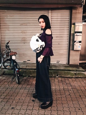 「アイテム（ボディバッグ/ウエストポーチ）」を使った、yurina katsuraさん（レディース・165cm）の秋コーディネート
