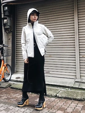 「HERNO（ヘルノ）のアイテム」を使った、yurina katsuraさん（レディース・165cm）の春コーディネート