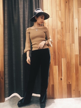 「BACKLASH（バックラッシュ）のアイテム（帽子）」を使った、yurina katsuraさん（レディース・165cm）の冬コーディネート