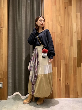 「ドルマンスリーブ」｜「アイテム（PC・スマホグッズ/家電）」を使った、yurina katsuraさん（レディース・165cm）の夏コーディネート