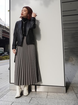 「プリーツ」｜「アイテム（ライダースジャケット）」を使った、yurina katsuraさん（レディース・165cm）の冬コーディネート