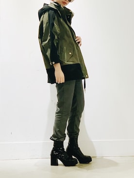 「WOOLRICH（ウールリッチ）のアイテム（ジャケット/アウター）」を使った、yurina katsuraさん（レディース・165cm）の冬コーディネート