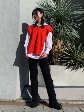 「PERVERZE（パーバーズ）のアイテム（パンツ）」を使った、yurina katsuraさん（レディース・165cm）の春コーディネート