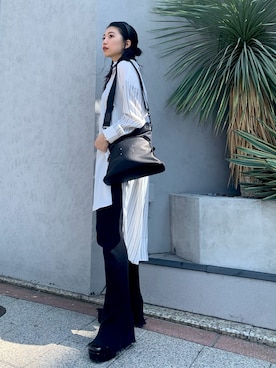 「PERVERZE（パーバーズ）のアイテム（パンツ）」を使った、yurina katsuraさん（レディース・165cm）の春コーディネート