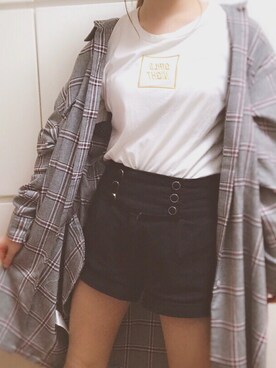 「WEGO（ウィゴー）のWEGO/メタリックロゴプリントカットソー（Tシャツ/カットソー、ホワイト系）」を使った、みゆちぇるさん（レディース・154cm）の夏コーディネート
