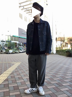 「スラックスパンツ」｜「アイテム（デニムジャケット）」を使った、ミッシェリーさん（メンズ・168cm）の冬コーディネート