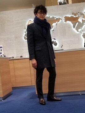 「TRANS CONTINENTS（トランスコンチネンツ）のアイテム（チェスターコート）」を使った、甲乙さん（メンズ・177cm）の秋コーディネート