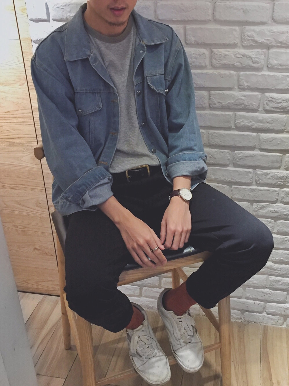 「vensのアイテム（モカシン/デッキシューズ、ホワイト系）」を使った、ハンハンさん（メンズ・173cm）の冬コーディネートの1枚目の写真