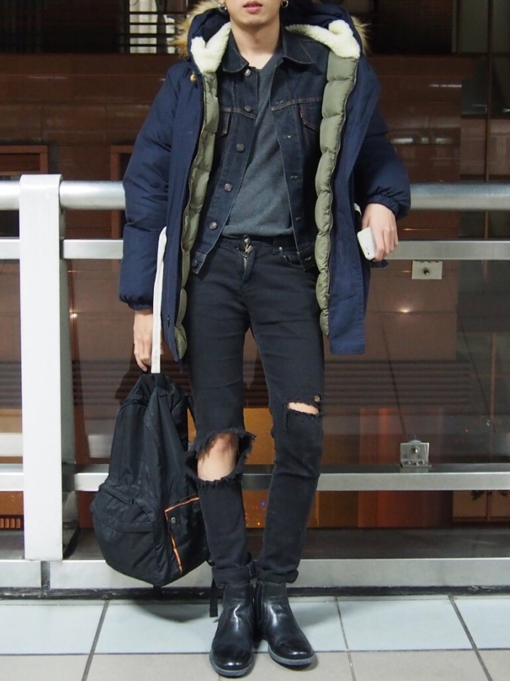 「Levi'sのアイテム（デニムジャケット、ブルー系）」を使った、ハンハンさん（メンズ・173cm）の冬コーディネートの1枚目の写真