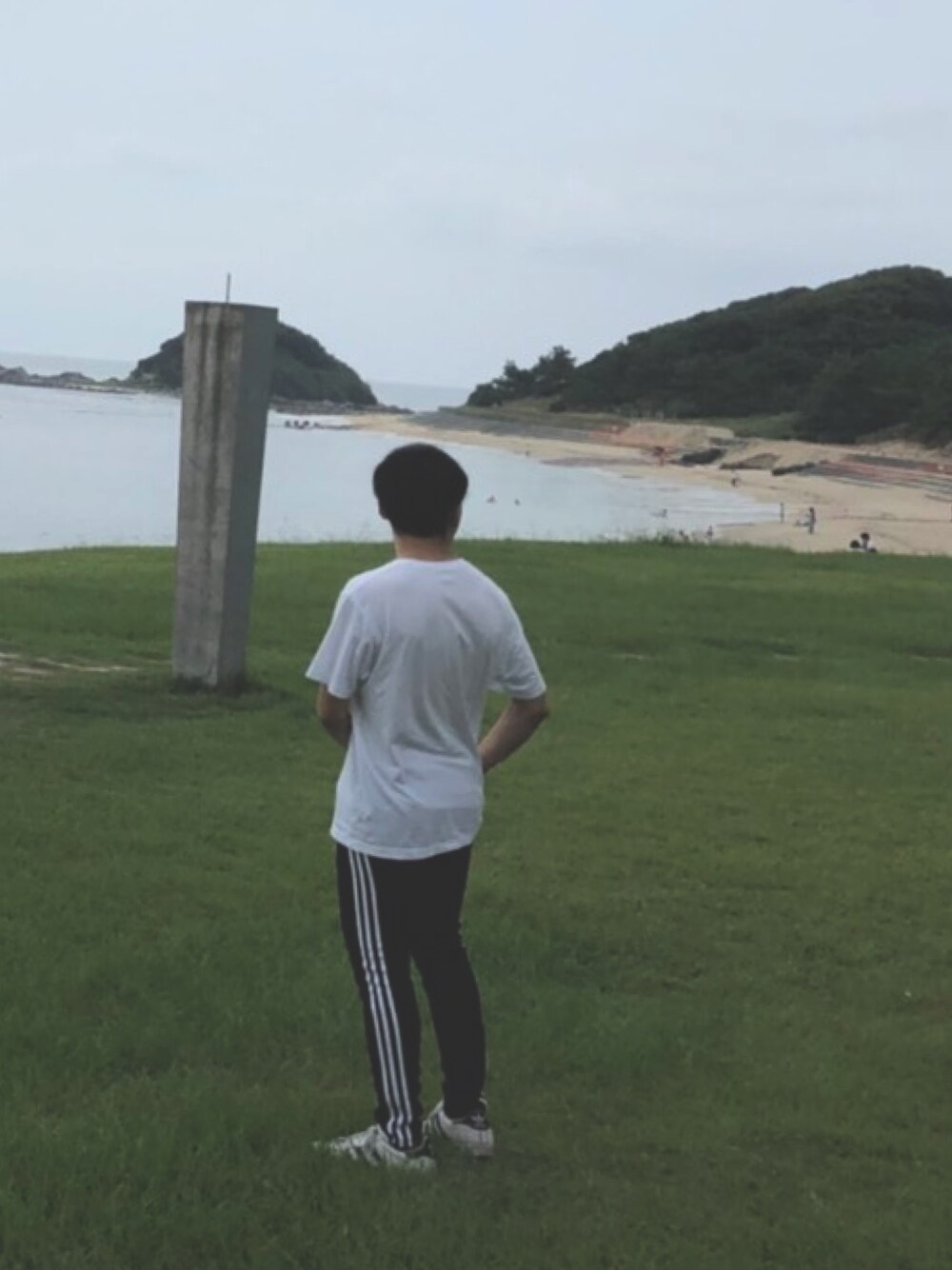 「休日スタイル、シンプルスタイル」｜「adidasのアイテム（その他パンツ、ブラック系）」を使った、裕介さん（メンズ・158cm）の夏コーディネートの1枚目の写真